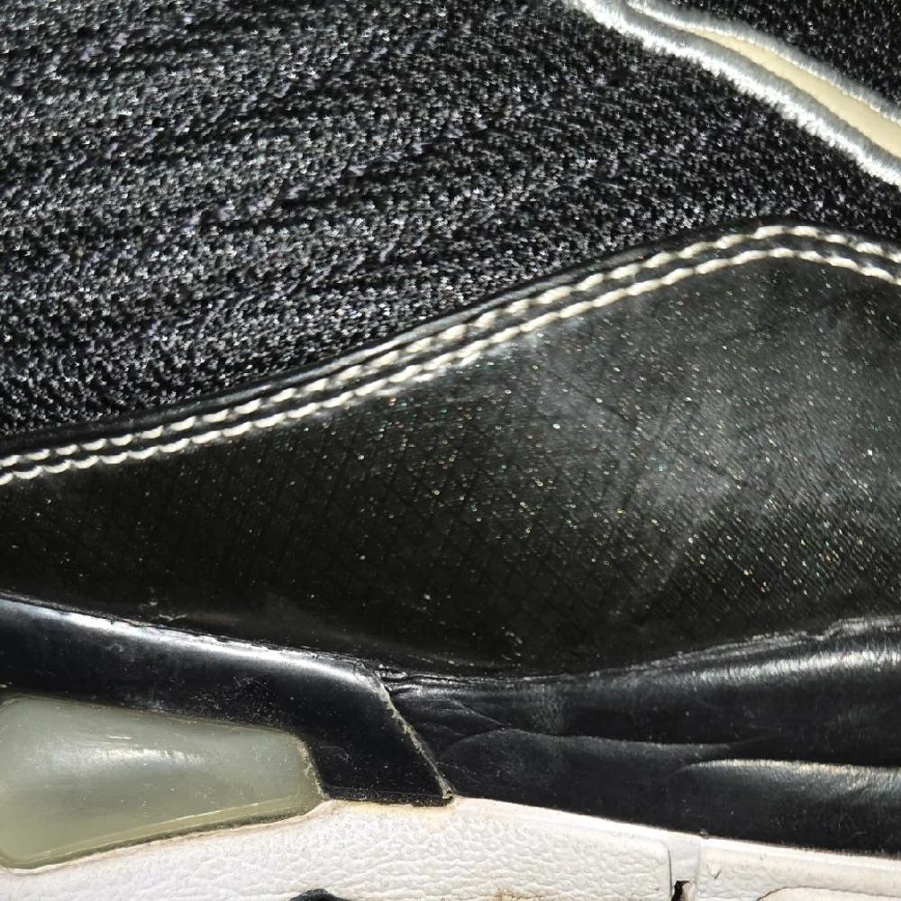Air Max Nike Black and Cream Men's Sneakers